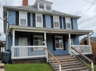 428 2nd St #1, Monongahela, PA 15063