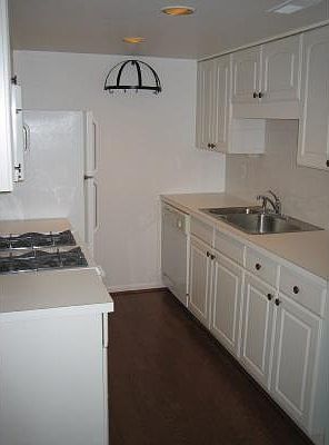 5th image of 9655 Harbour Cove Ct