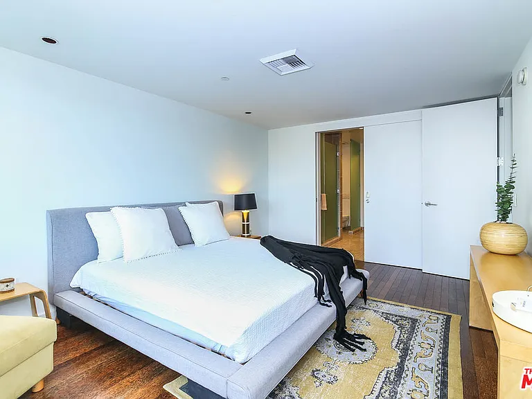 6250 Hollywood Blvd #11N — Photo 25