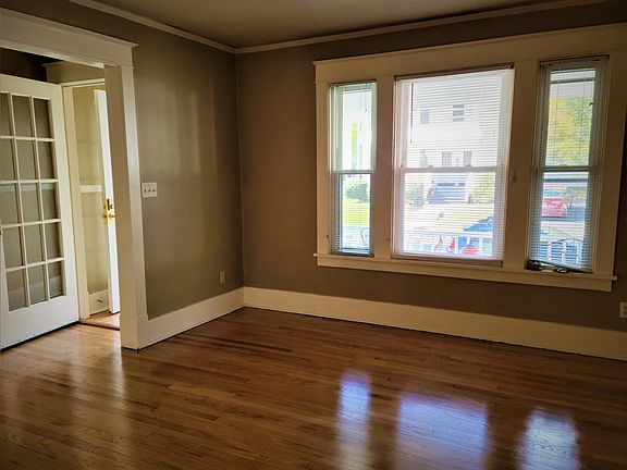 5th image of 20 Sycamore St #1