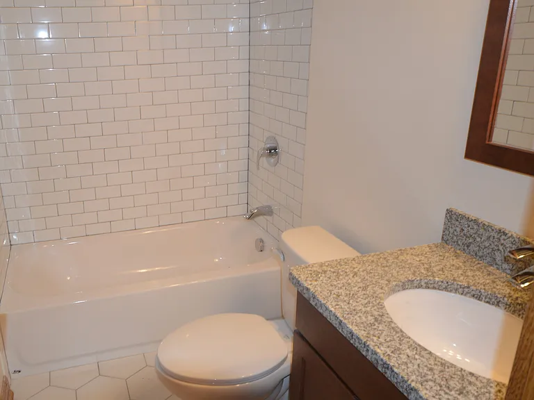 216 N May St #102 — Photo 12