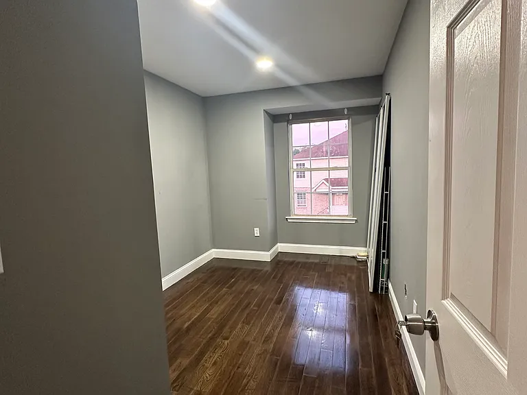 7311 Dane Ct — Photo 11