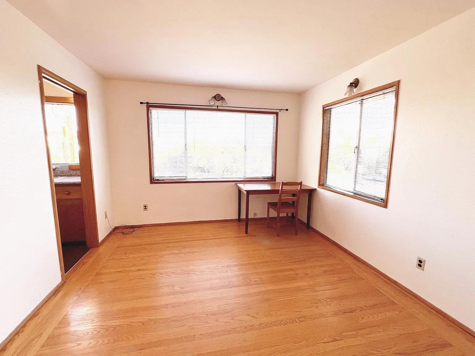 1 bed, 400 sqft, $2,380 — Photo 1