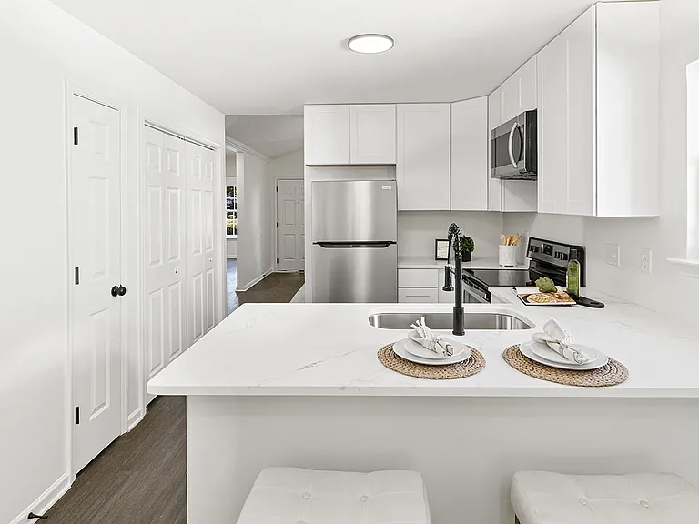 913 Tennyson Dr — Photo 18