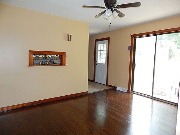 5th image of 1007 Columbia Ave