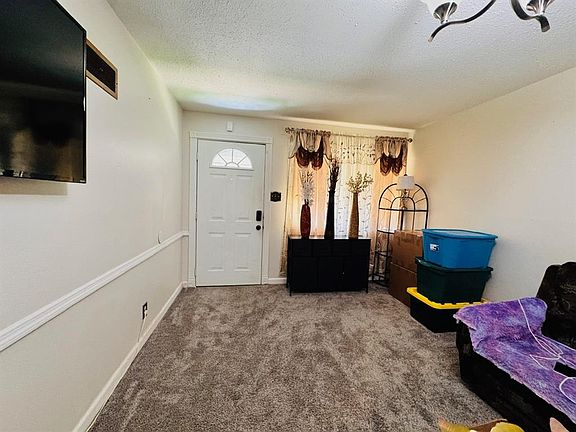 3rd image of 4073 Burgen Ave