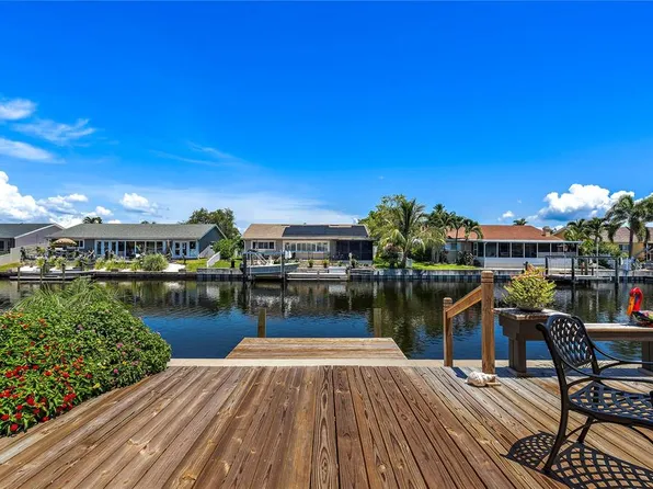 1449 49th Ave NE, Saint Petersburg, FL 33703