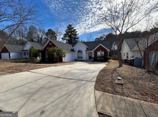 182 Brook Lea Cv, Lawrenceville, GA 30044