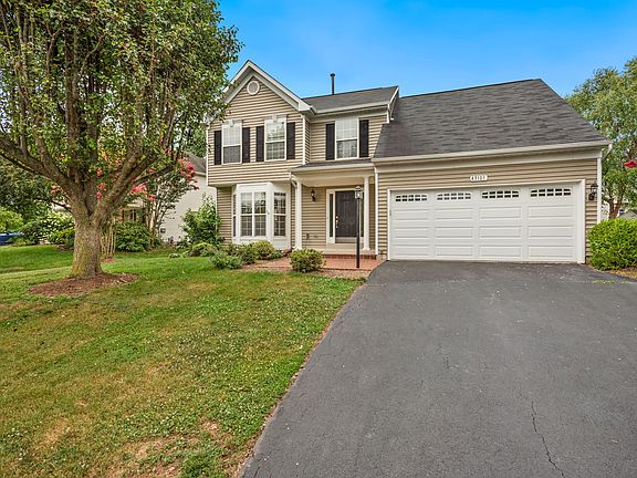 2nd image of 43101 Stonecottage Pl