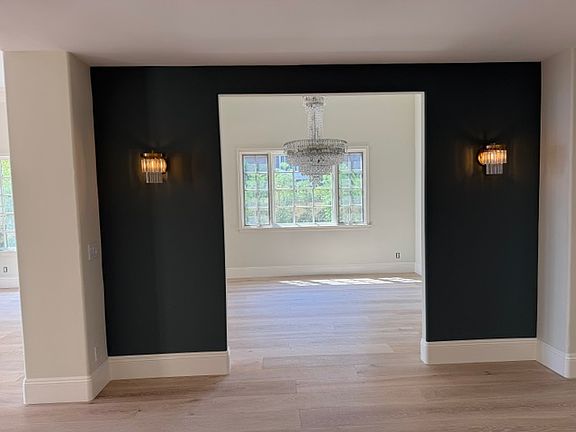 4th image of 2222 Canyonback Rd