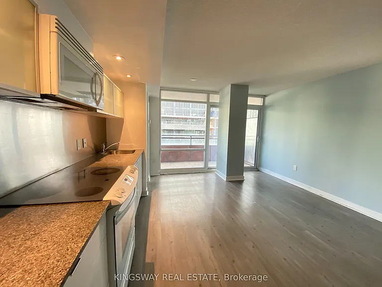4 H Spadina Ave #1111 — Photo 8