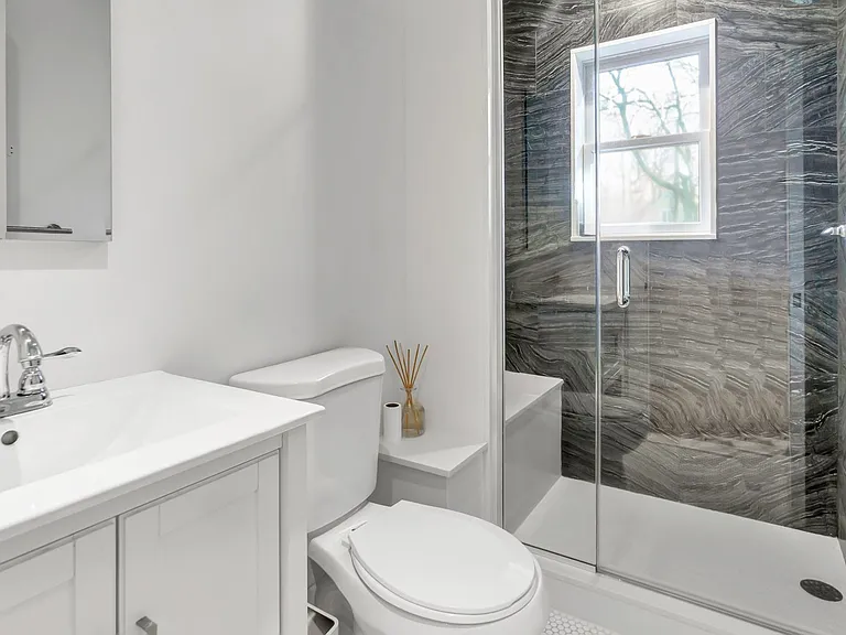 66 Crystal Dr — Photo 12