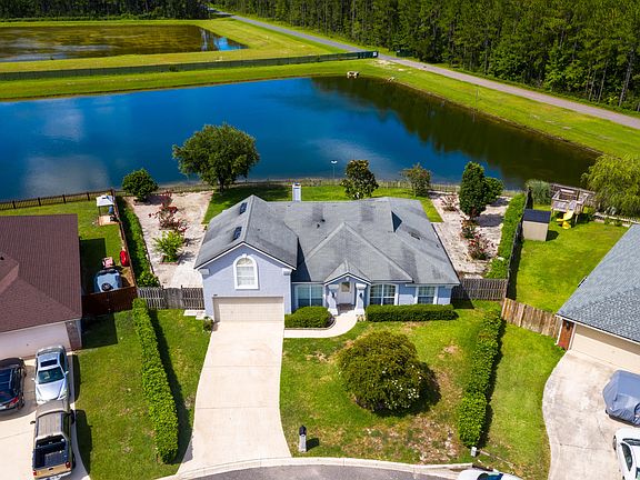 3rd image of 1115 Calla Glen Ln