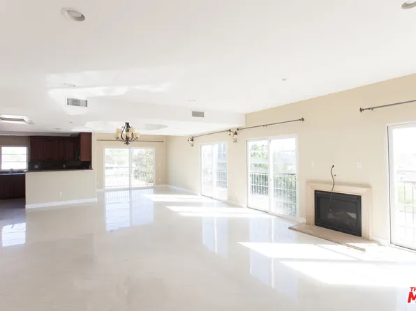 8555 Cashio St #Penthouse 4, Los Angeles, CA 90035