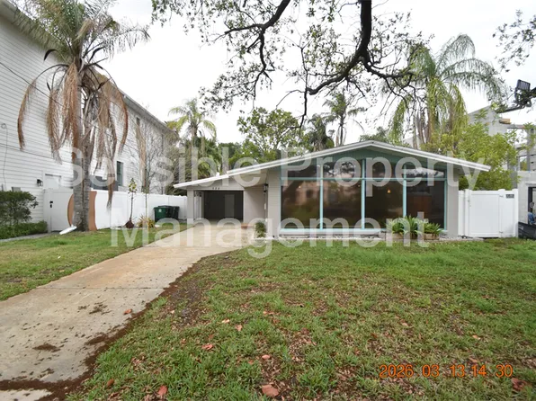 528 Suwanee Cir, Tampa, FL 33606