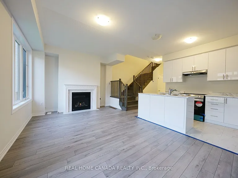24 Durham Ave — Photo 6