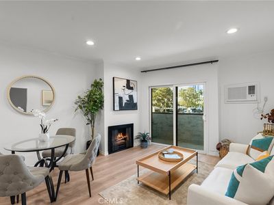4506 Saugus Ave APT 8, Sherman Oaks, CA, 91403