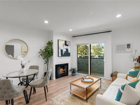 4506 Saugus Ave APT 8, Sherman Oaks, CA 91403