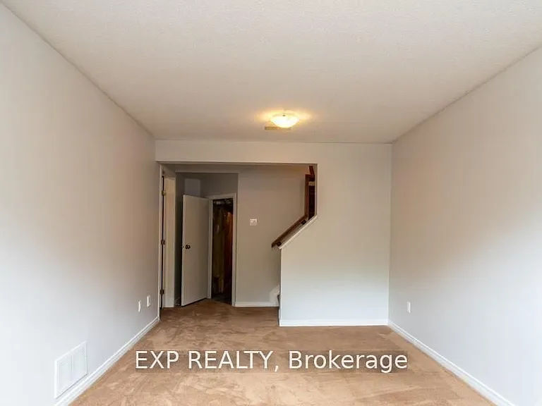 282 Macoun Cir — Photo 21