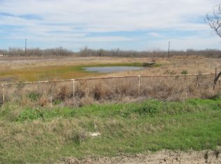 70 Duncan St, Carrizo Springs, TX 78834