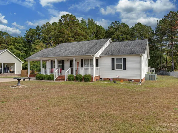 1985 Country Club Dr, Lancaster, SC 29720