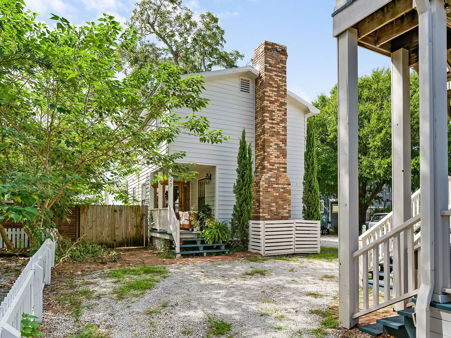 2 bed, 1.5 bath, 1380 sqft, $2,700 — Photo 2