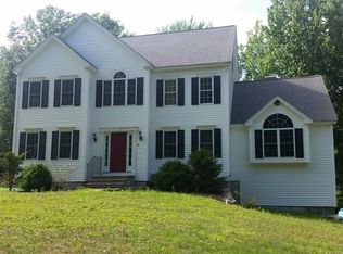 61 Bayberry Hill Rd, Townsend, MA 01474