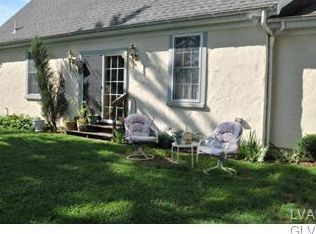 5041 Vera Cruz Rd, Emmaus, PA 18049