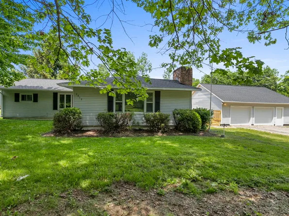 2819 Hillcrest Dr, Ionia, MI 48846