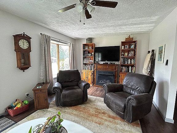 4th image of 23446 Matney Dr