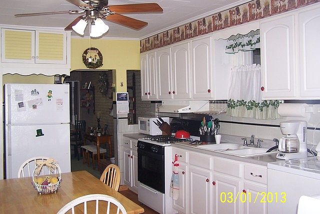 2nd image of 1710 W 33rd Pl