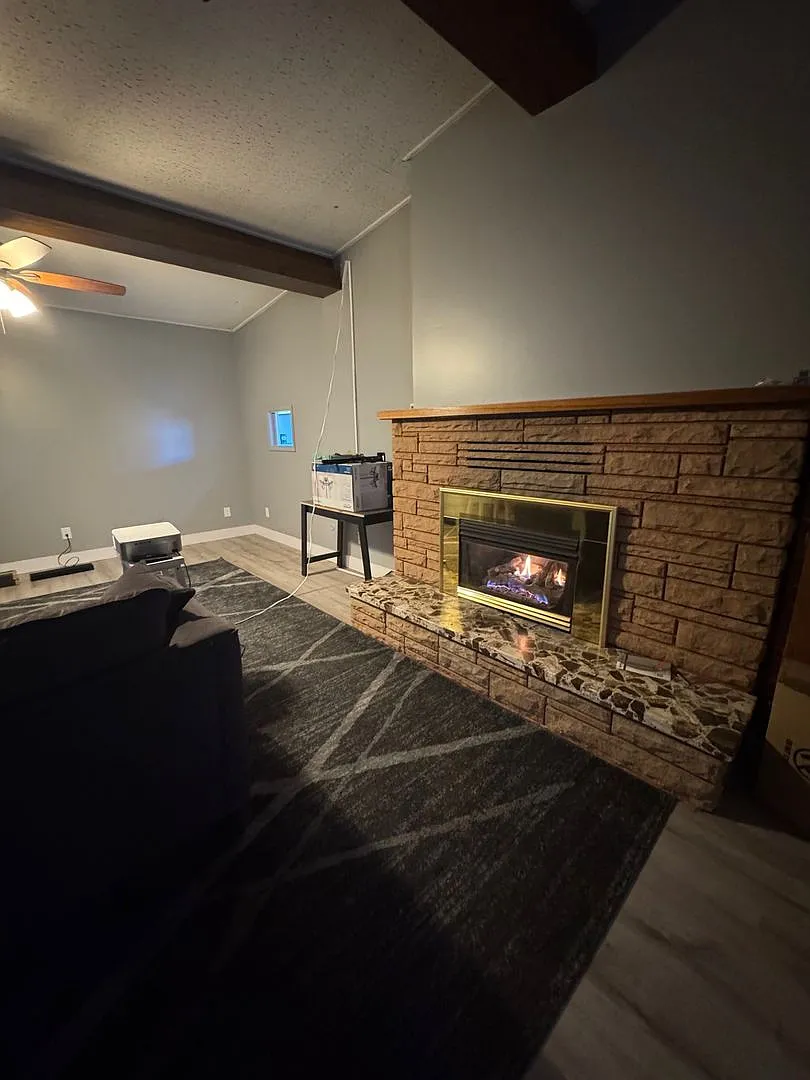 Student Housing: Private Bedroom — Photo 4