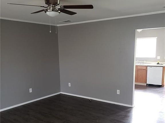 3rd image of 3140 Heritage Ln