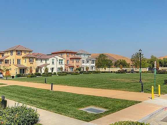 Community Park & BBQ Area