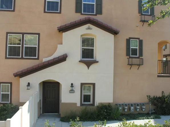 22139 Barrington Way #B, Santa Clarita, CA 91350