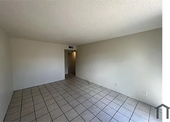 2 bed, 850 sqft, $1,222 — Photo 4