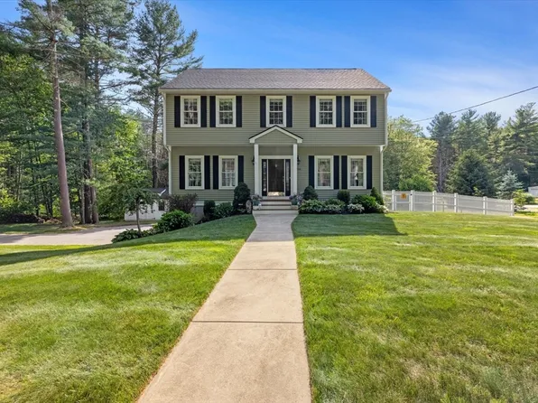 304 Quaker St, Northbridge, MA 01534