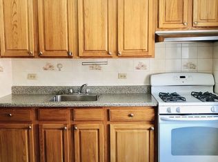 25-34 32nd St #2, Astoria, NY 11102