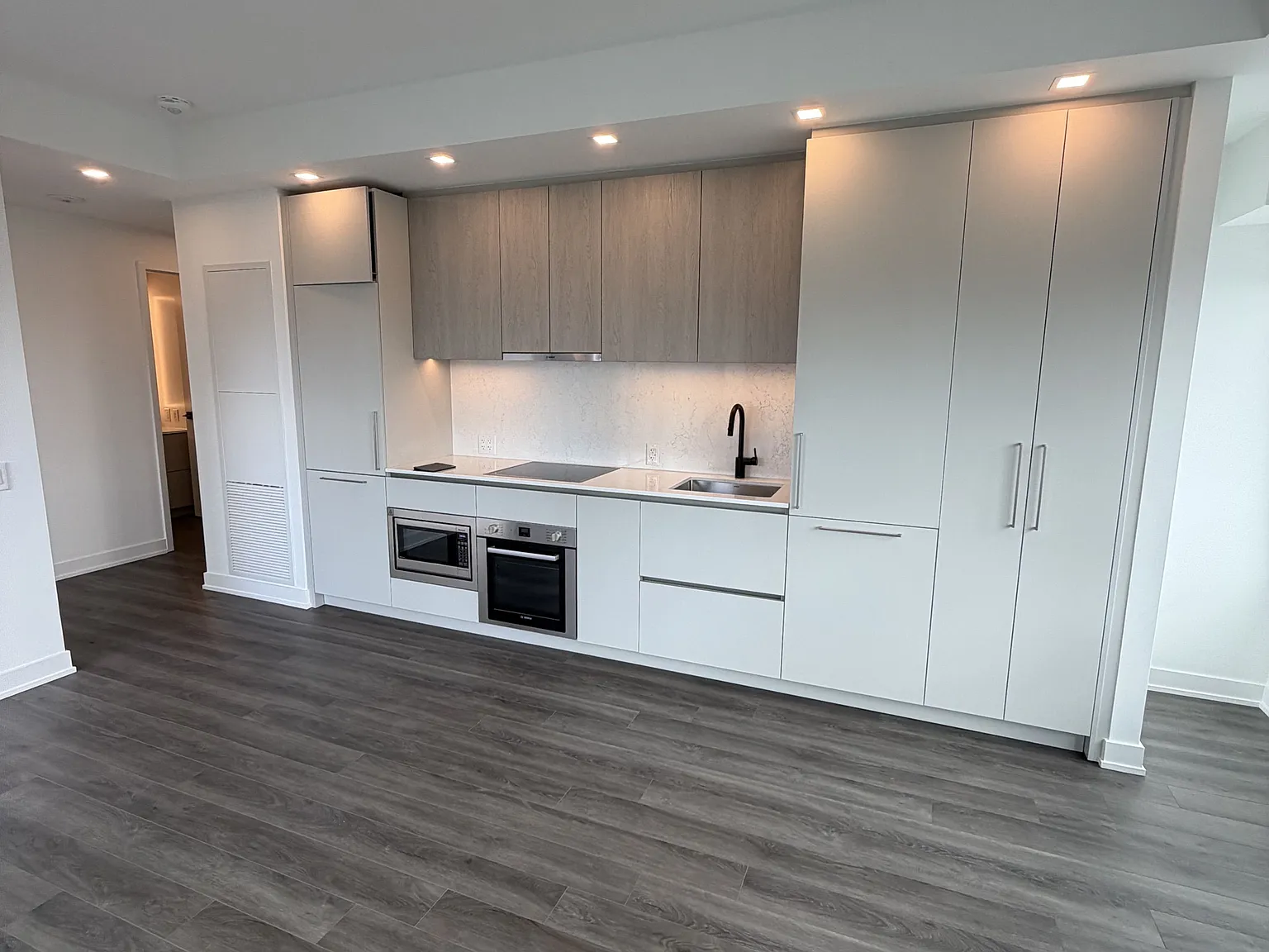 1 bed, $2,300 — Photo 4