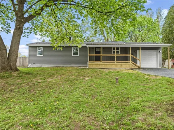 7 Gooseberry Ln, Liverpool, NY 13090