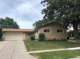 2810 Prairie Rd, Lincoln, NE 68506