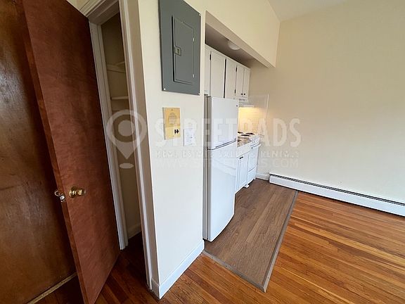 5th image of 62 Brighton Ave #306