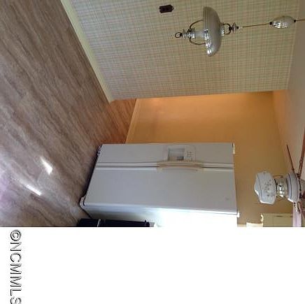 2nd image of 51 Bassett Rd