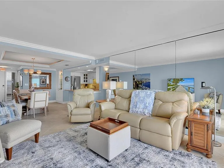 3443 Gulf Shore Blvd N #710 — Photo 1