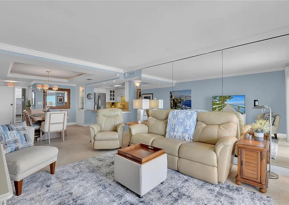 3443 Gulf Shore Blvd N #710