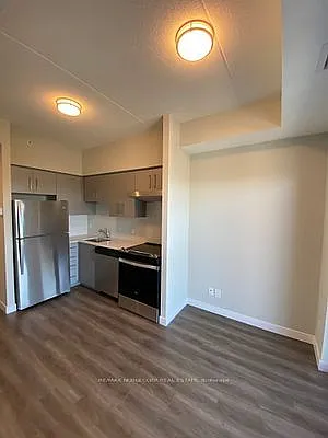 15 Queen St S #1803 — Photo 4