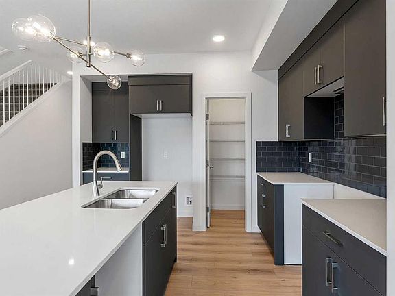 4th image of 15 W Heritage Heath