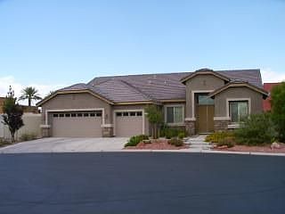 1st image of 204 White Willow Ave