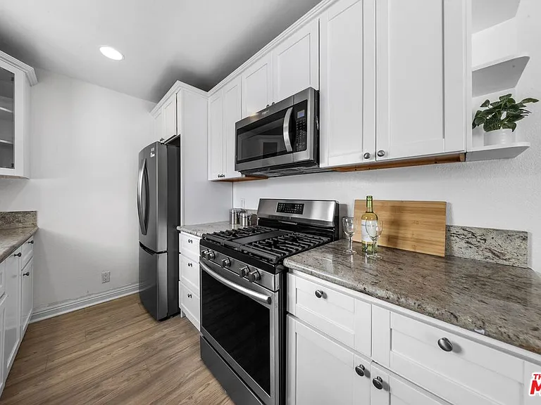 643 Pacific St #2 — Photo 10