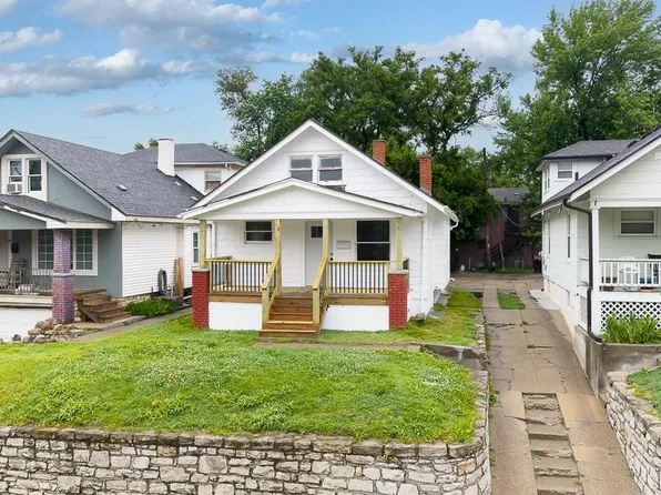 1912 Park Dr, Kansas City, KS 66102